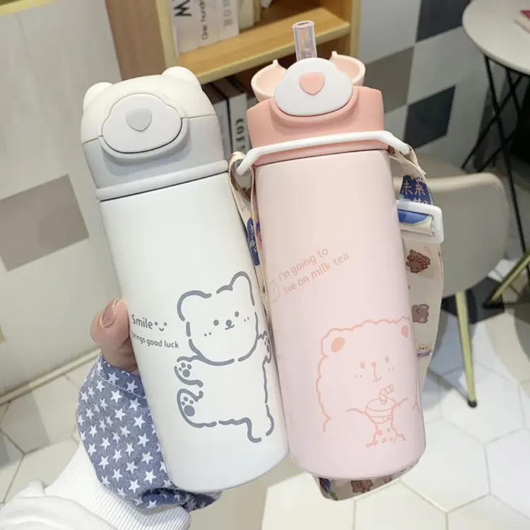 可爱卡通小熊儿童吸管保温杯学生便携背带304内胆创意弹跳盖水杯